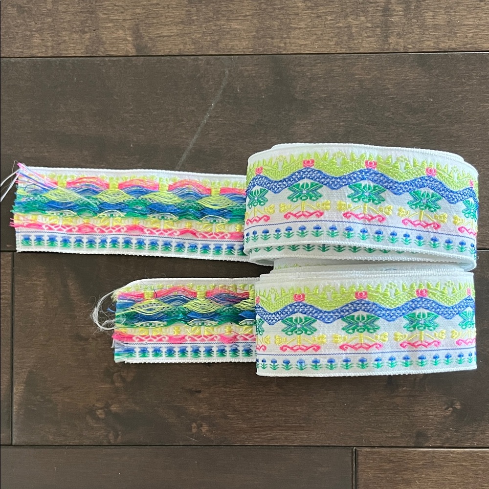2 Colorful Ribbon Trims - Picture 6 of 6
